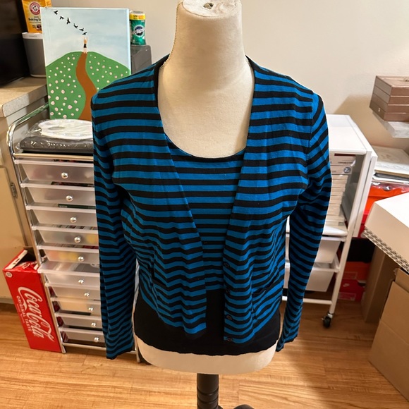 Akris Punto wool tank top cardigan set. Willing to sell together or separately - Picture 11 of 11